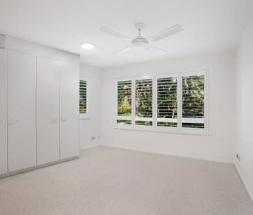 Beautifully Appointed Corner Apartment &vert; &dollar;895 Per Week - Photo 2