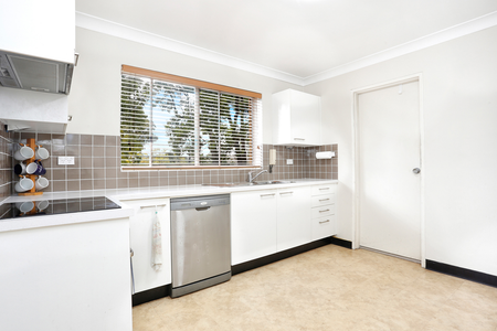 Home For Rent - Photo 4