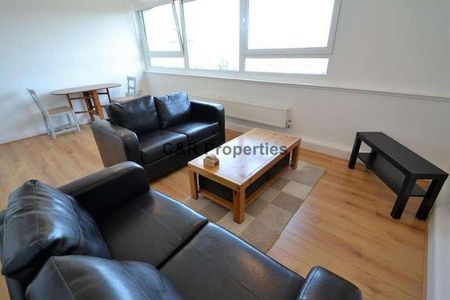 Hornchurch Court, Bonsall Street, M15 - Photo 2