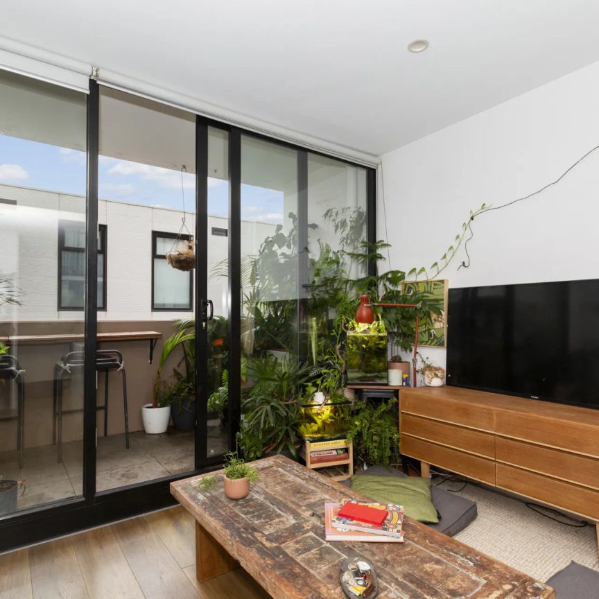 Modern Apartment Living in a Prime Chadstone Location - Photo 1