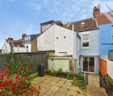 4 bedroom terraced house to rent - Photo 2