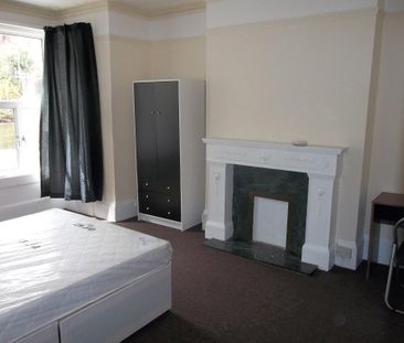 7 bedroom terraced house to rent - Photo 5