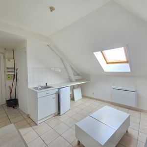 Location Appartement 1 pièce 18m² TROYES 10000 - Photo 2