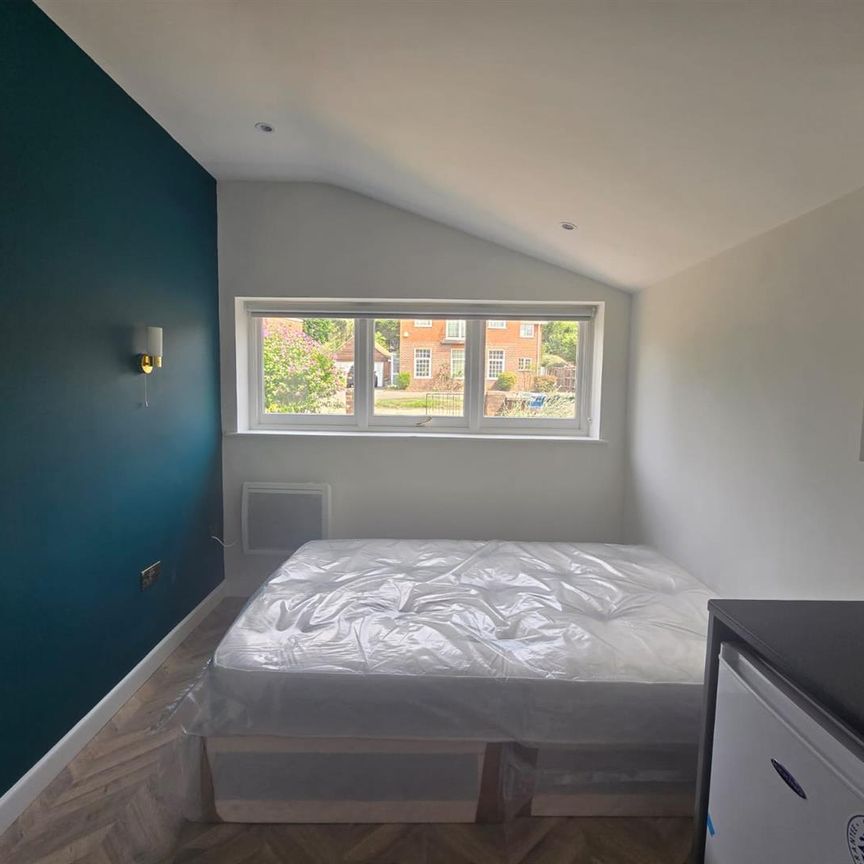 South Hill Avenue, Harrow HA1, London - Photo 1