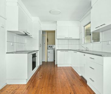 Charming home with creative studio space! - Photo 1