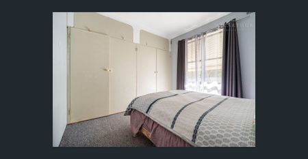 Spacious & Secure Family Home in Prime Kooringal Location - Photo 5