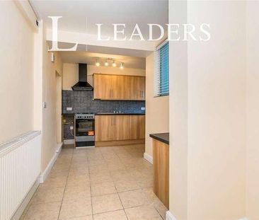 Basement, South Parade, Skegness, Lincolnshire, PE25 - Photo 2