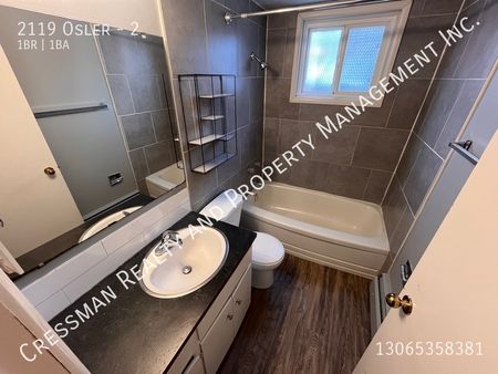 1 bed 1 bath APARTMENT in downtown Regina FIRST MONTH RENT FREE - Photo 4