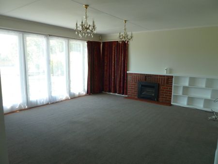 116 Denbigh Street, Feilding, Manawatu - Photo 2