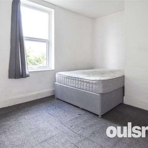 Hudsons Drive, Birmingham, West Midlands, B30 - Photo 2