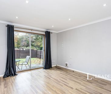 2 bedroom house to rent Kingslea, Horsham, West Sussex, RH13 - Photo 1