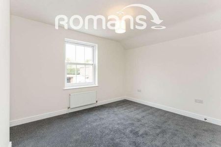 Frys Lane, Yateley, GU46 - Photo 2