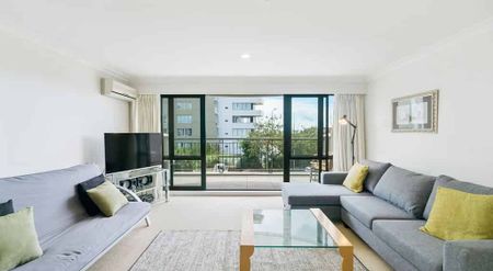 Spacious studio! - Photo 2