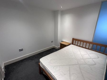 2 bedroom flat to rent - Photo 2