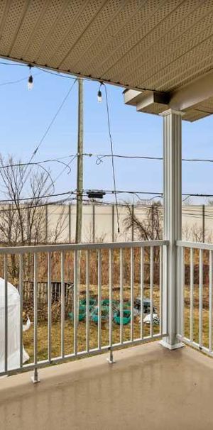 🔥 5 ½ entièrement rénové à louer – Disponible maintenant - Photo 1