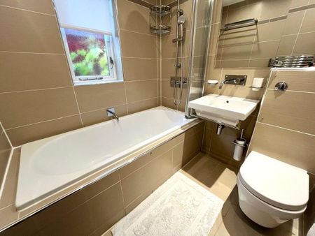 3 bedroom terraced house to rent - Photo 4