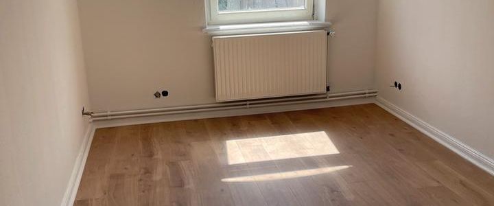5 Zimmer, kernsanierter Altbau in zentraler Lage mit Küche - Foto 1