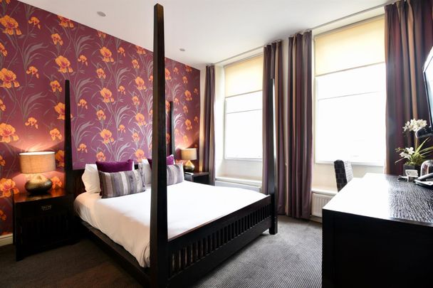 ROOM 3, Cinnabar Hotel, 88-89 Fore Street, SG14 - Photo 1