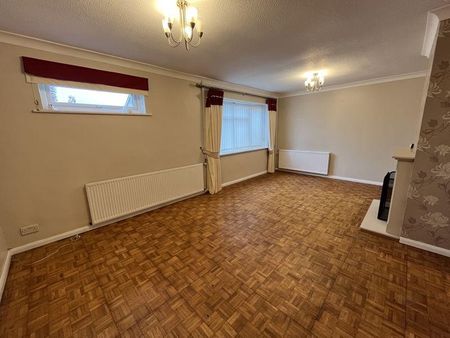 4 bedroom detached house to rent - Photo 2