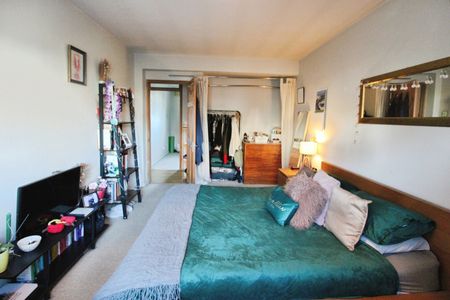 Tonsley Street, London, SW18 1BL - Photo 5