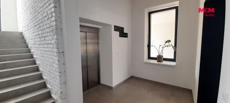 Pronájem bytu 1+kk, garsoniery 30 m², Hradec Králové - Fotografie 4