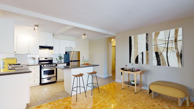 Minutes to Wellington and The Bayview LRT Station! - Photo 1