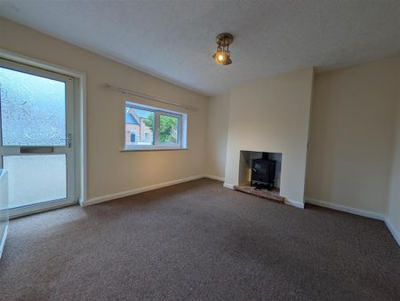 2 bedroom semi-detached bungalow to rent - Photo 5