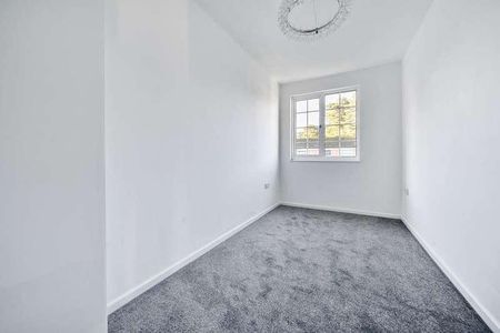 Birch Hill, Berkshire, RG12 - Photo 4