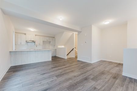 For Lease - 207 Speckled Alder Row, Barrhaven, Ontario - Photo 5