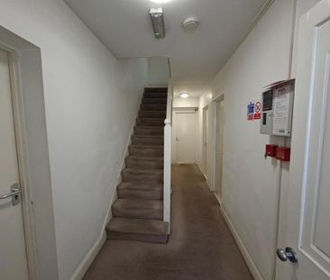 Studio to rent - Photo 6