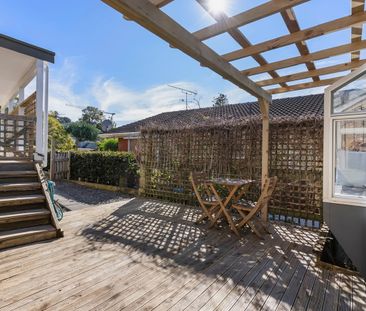 Cute and Central in Hillsborough. - Photo 6