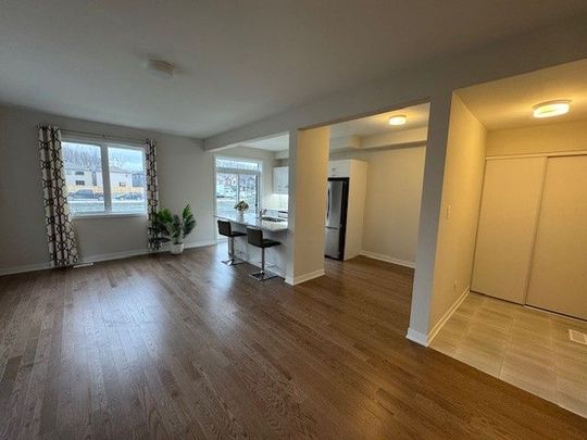 For Lease - 521 Galanthus Walk, Kanata, Ontario - Photo 1