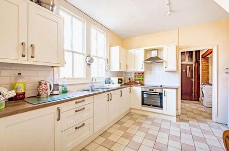 St. Catherines, Lincoln, Lincolnshire, LN5 - Photo 4