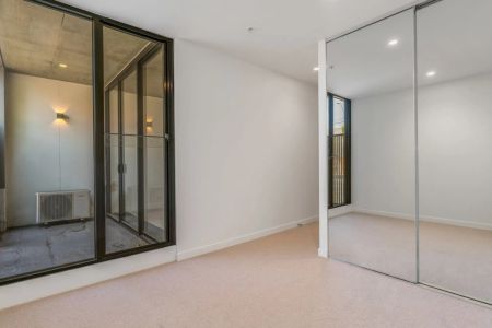 G05/388 Queensberry Street, - Photo 4
