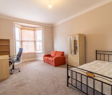 14 Bed Student Accommodation - Photo 4