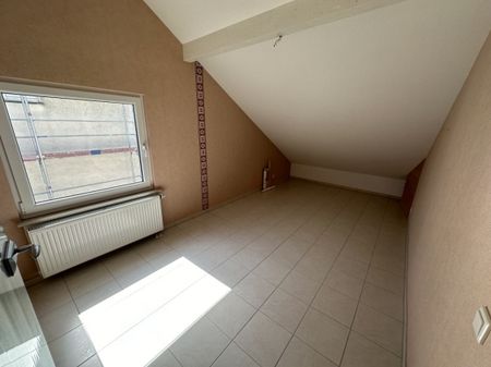 MO0936 - Lichtdurchflutete Dachgeschosswohnung mit gehobener Ausstattung! - Foto 2