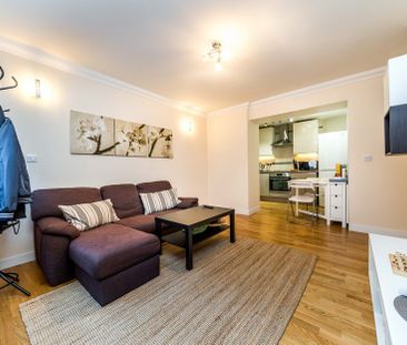 Two bedroom flat-share close to Shoreditch High Street Station - Photo 2