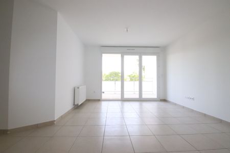 Location Appartement 3 pièces 55m² - Photo 2