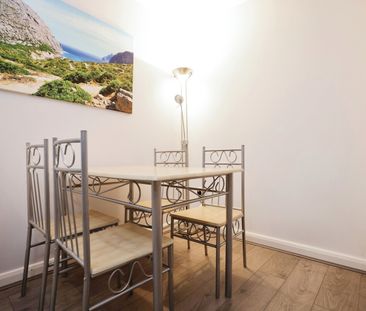2 Bed Semi-Detached House, Kilby Mews, CV1 - Photo 4