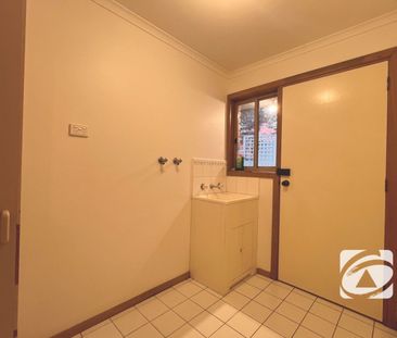 WHAT A GEM IN A GREAT LOCATION - Photo 6