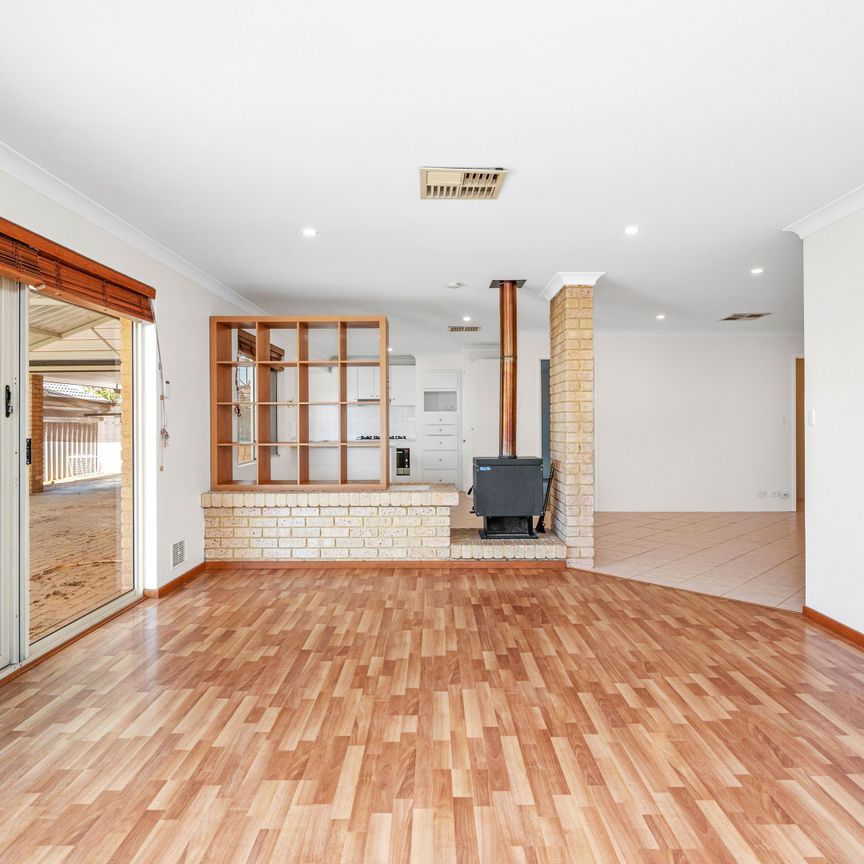 185 Barridale Drive, Kingsley WA 6026 - House For Rent - $850 | Domain - Photo 1