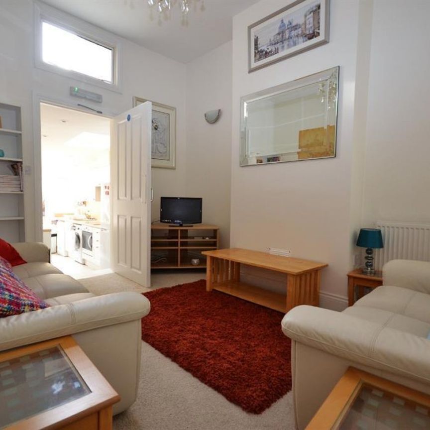 1 bedroom Flat To Let - Photo 1