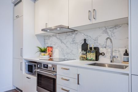 For Lease - 60 Honeycrisp Crescent Unit# 717, Vaughan, Ontario - Photo 5