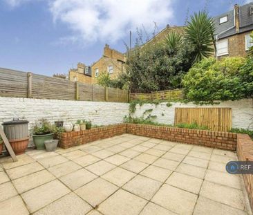 1 bedroom in a house share to rent - Photo 6