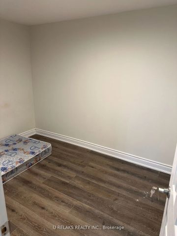 640 Farwell Crescent #Basement - Photo 3