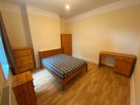 4 Bed Terraced House, Bevois Hill, SO14 - Photo 5