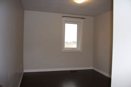 For Lease - 685538 Highway 2 Highway, Woodstock, Ontario - Photo 2