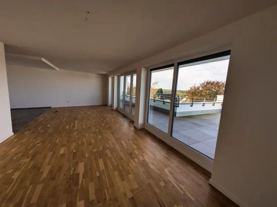 Mit dem Aufzug ins Penthouse...Neubau-Erstbezug mit Blick bis in die Eifel und nach Köln! - Photo 1