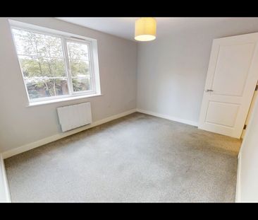 2 Bed Flat, George Street, M25 - Photo 4