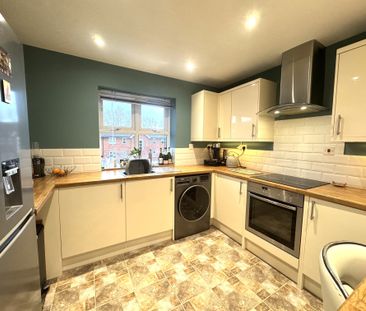 Whinchat, Aylesbury - Photo 6